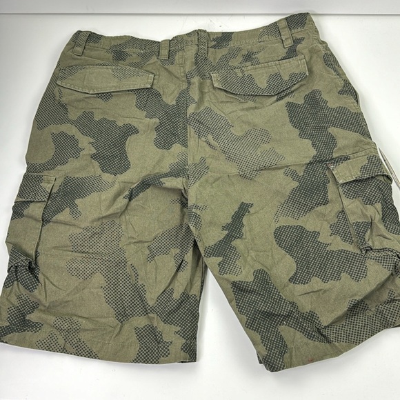 Mountain Ridge Men's  green camouflage shorts size 34 - Picture 6 of 10